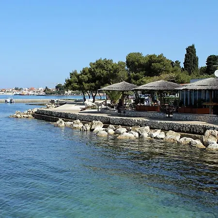 Апартаменти With A Parking Space - 11792 Задар