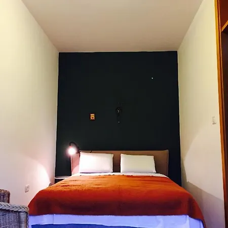 With A Parking Space - 11792 * 扎达尔