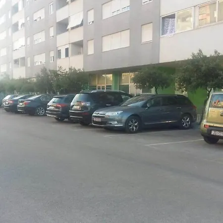 شقة With A Parking Space - 11792 زادار